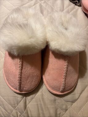 Toddler Pink Fuzzy Slippers